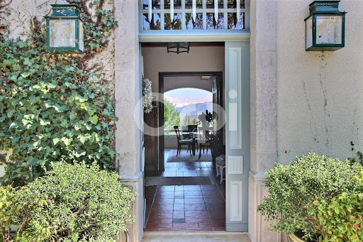 Property with pool 3