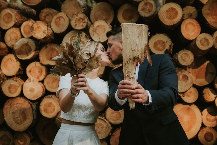 Fotógrafo de casamento Krystian Lewicki (krystianlewicki). Foto de 30 de março 2020