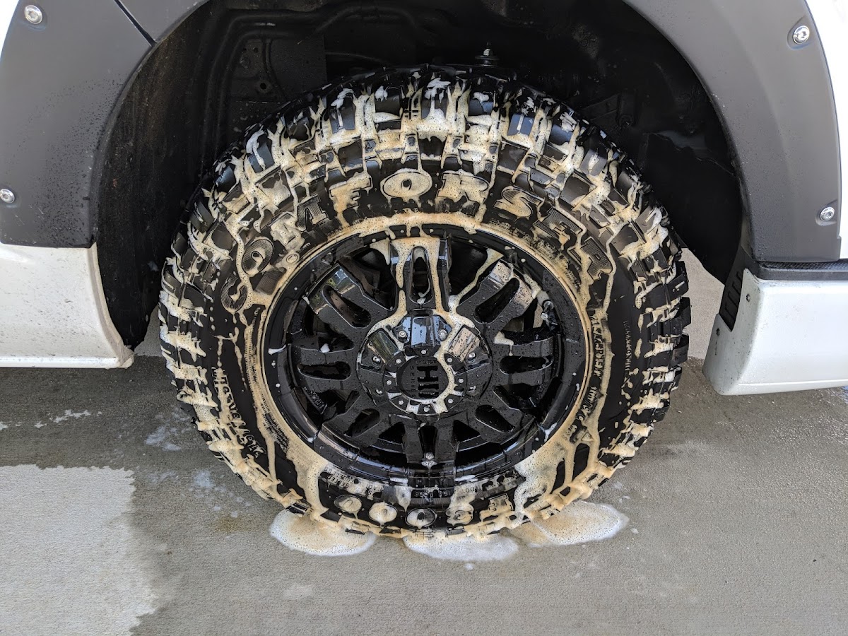 タイヤの洗浄方法を解説 洗い方とメンテナンスでタイヤを長持ちさせよう Cartuneマガジン