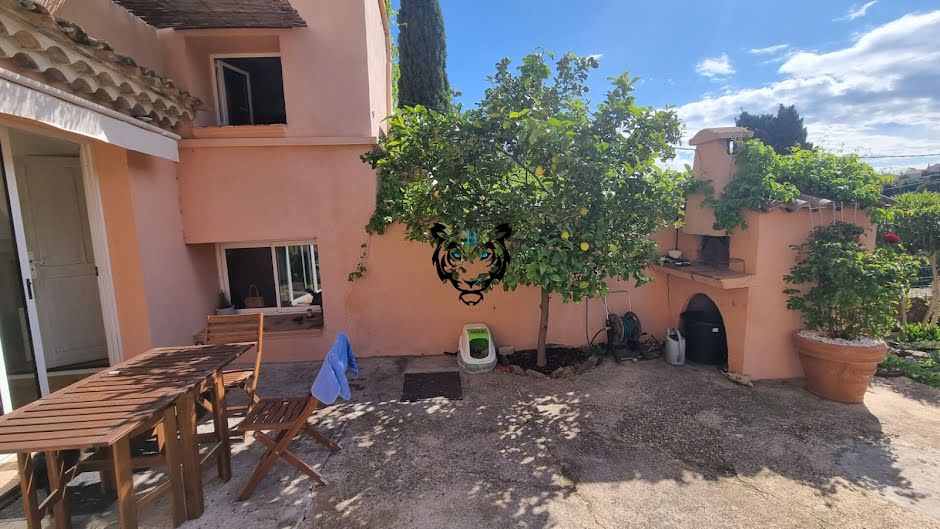 Vente maison 4 pièces 94.07 m² à Roquebrune-sur-Argens (83520), 329 000 €