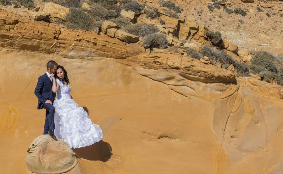 Wedding photographer Stauros Karagkiavouris (stauroskaragkia). Photo of 24 April 2020