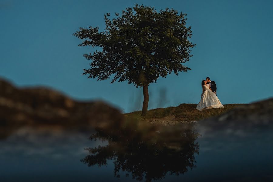 Wedding photographer Tudor Bolnavu (tudorbolnavu). Photo of 10 June 2018