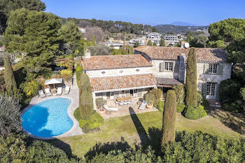 villa à Mougins (06)