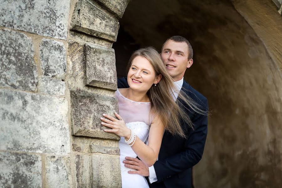 Fotografo di matrimoni Izabela Podstawka (izabelakozubek). Foto del 11 aprile 2017