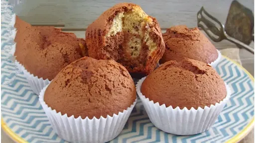 Vanilla Chocolate Muffin [1 Piece]