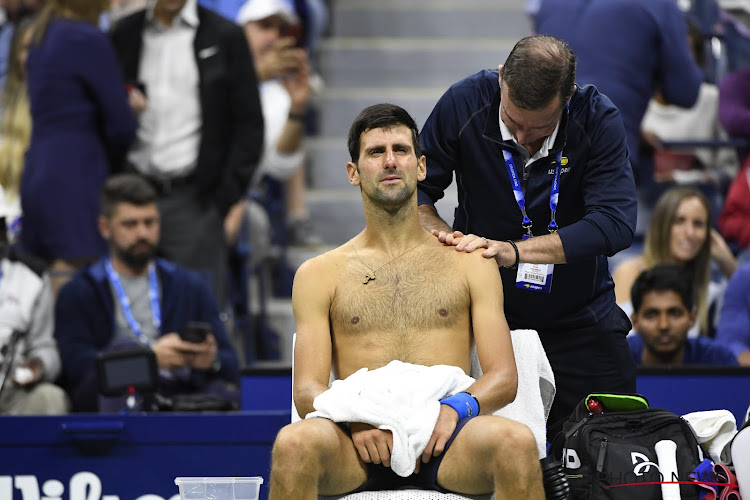 Djokovic moet opgeven na achterstand tegen andere kampioen die het opnieuw haalt op Grand Slam