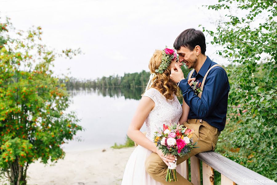 Fotógrafo de casamento Yana Gavrineva (gavrineva). Foto de 11 de agosto 2015