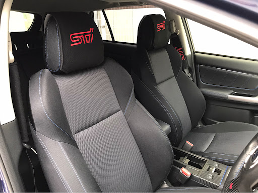 レヴォーグのヘッドレストカバーに関するカスタム事例｜車の