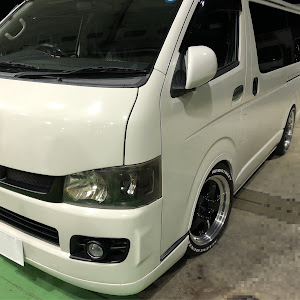 ハイエースバン TRH200V