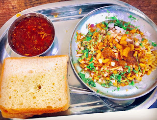 Koustubh Koli at Bedekar Tea Stall, Narayan Peth,  photos