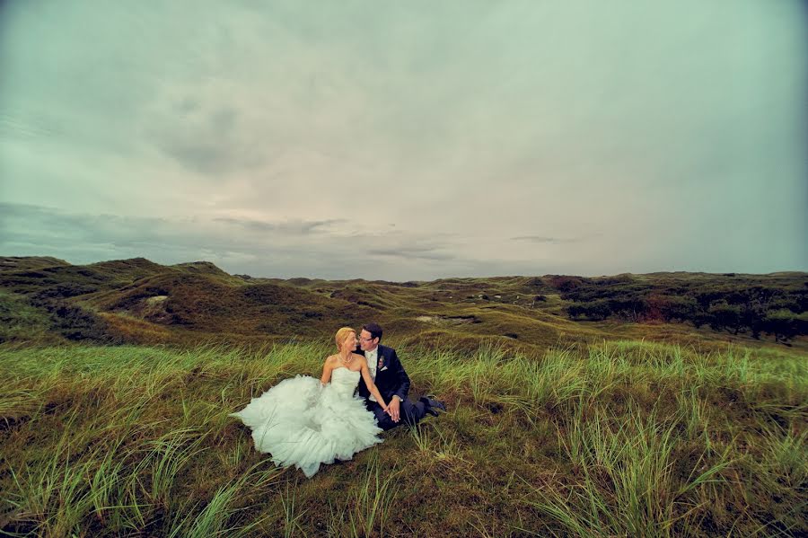 Fotógrafo de casamento Sascha Moll (theweddingstory). Foto de 24 de março 2021