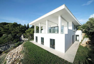 Maison avec piscine et terrasse 3