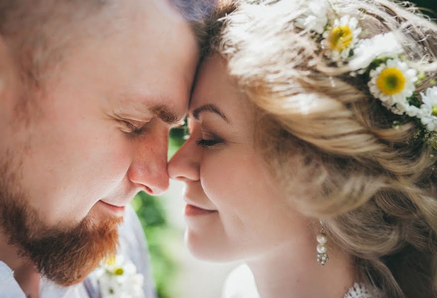 Fotógrafo de casamento Aleksey Khukhka (huhkafoto). Foto de 29 de novembro 2016