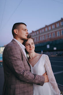 Fotógrafo de casamento Asya Sharkova (asya11). Foto de 9 de agosto 2022