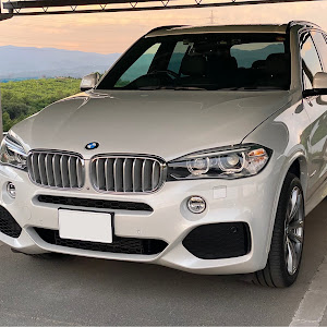 X5 xDrive 50i