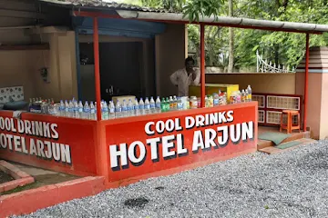 Arjuns Hotel photo 