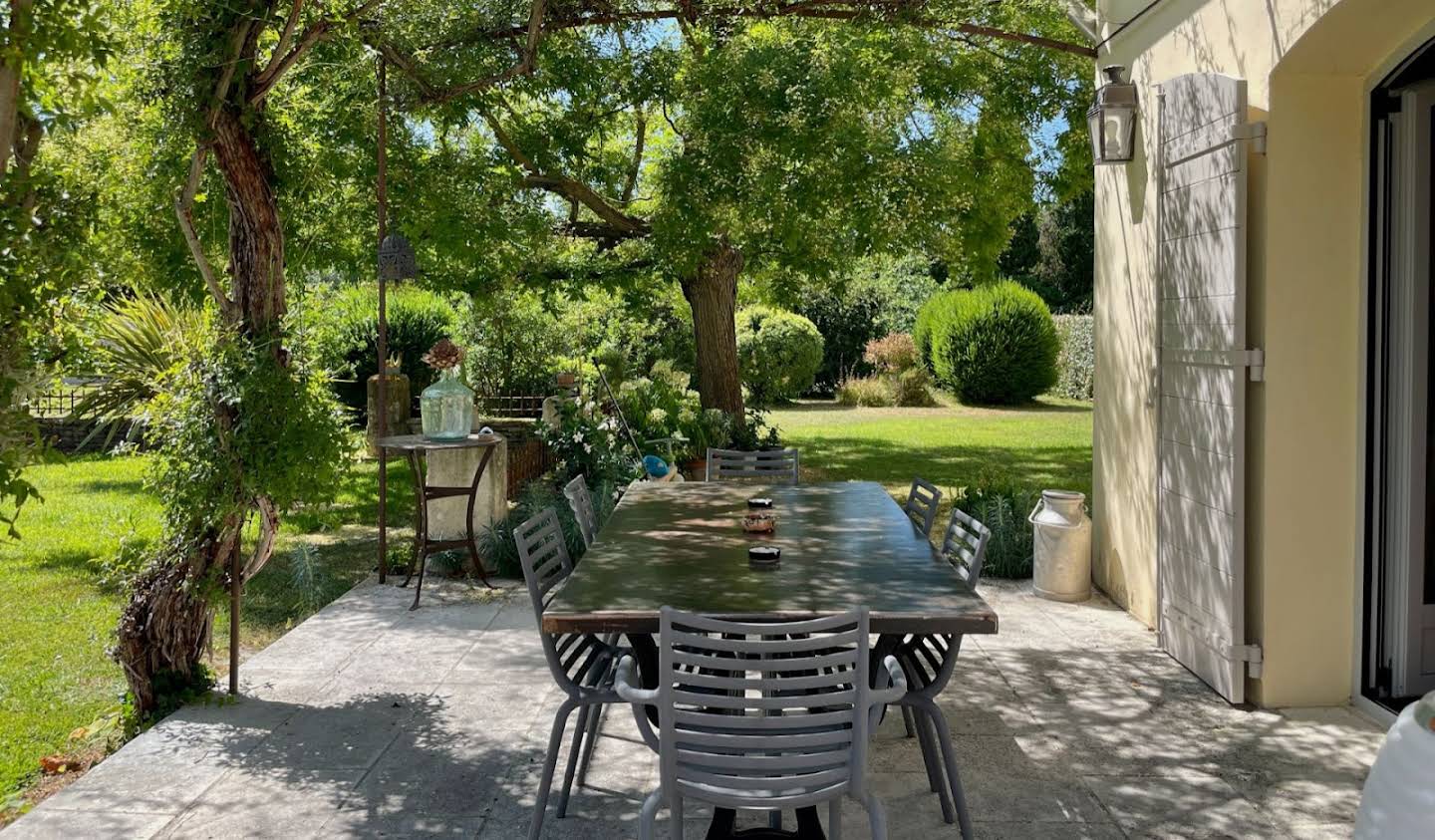 House with pool and terrace Saint-Rémy-de-Provence