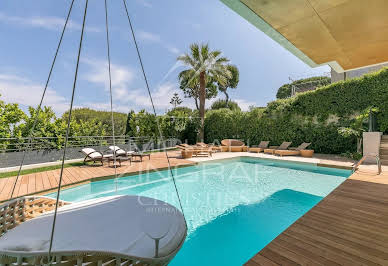 Villa with pool 8