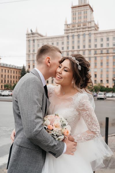 Fotógrafo de casamento Lena Bagirova (elenbagi). Foto de 14 de fevereiro 2023