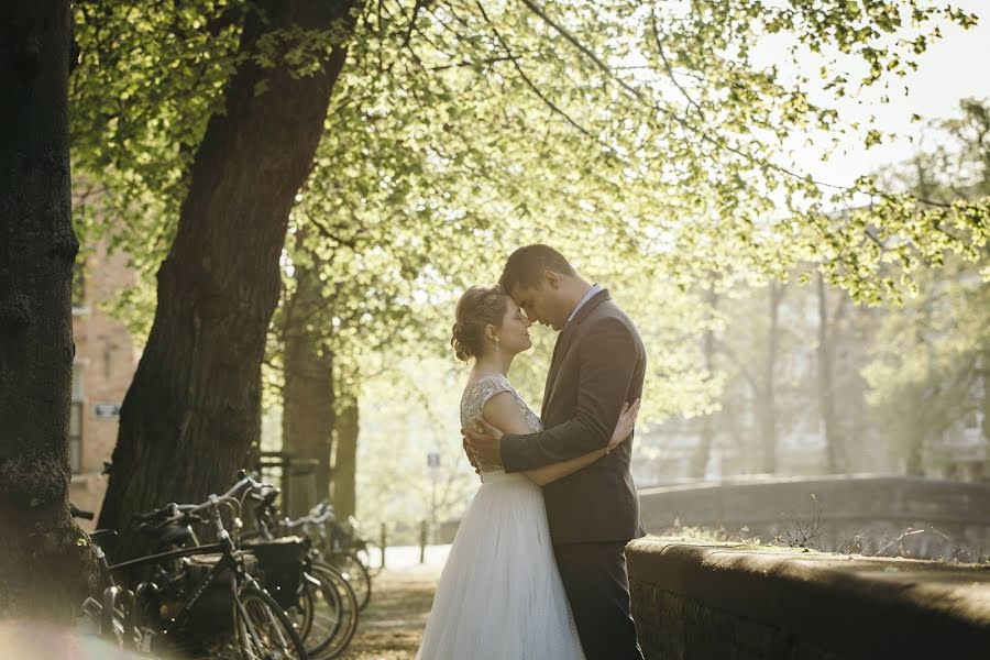 Wedding photographer Octavian Carare (octaviancarare). Photo of 10 November 2017