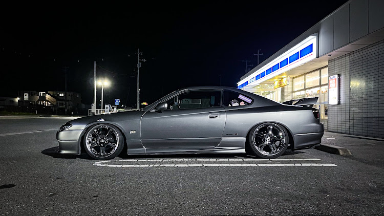 シルビアのみんなでつくろうホイール図鑑・車高調整・ドライブ・11月もよろしくお願いしますに関するカスタム事例の投稿画像1枚目