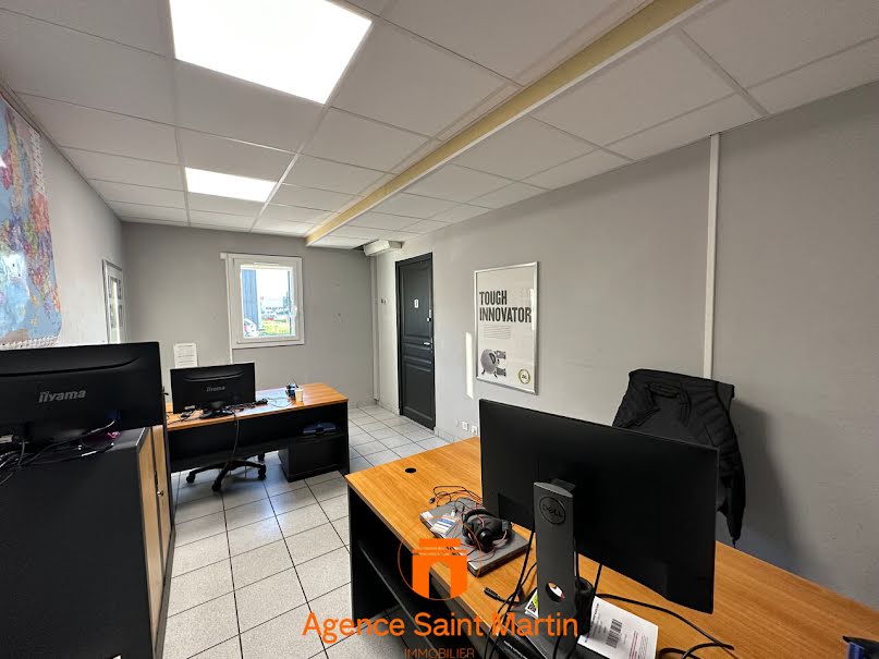 Location  locaux professionnels  2300 m² à Montelimar (26200), 13 000 €