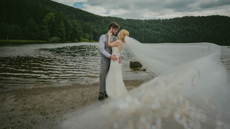 Wedding photographer Guraliuc Claudiu (guraliucclaud). Photo of 13 February 2017