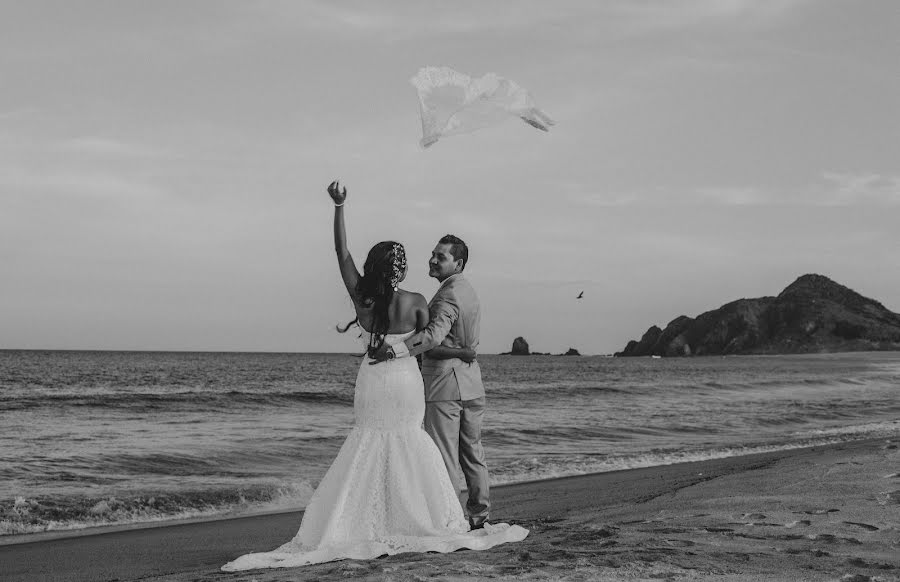 Fotografo di matrimoni Victor Alvarez (victoralvarez1). Foto del 3 settembre 2018