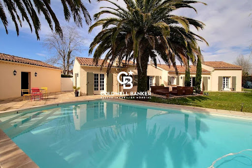 House with pool 1