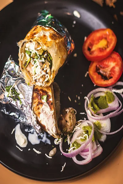 Makhmali Murg Tikka Roll