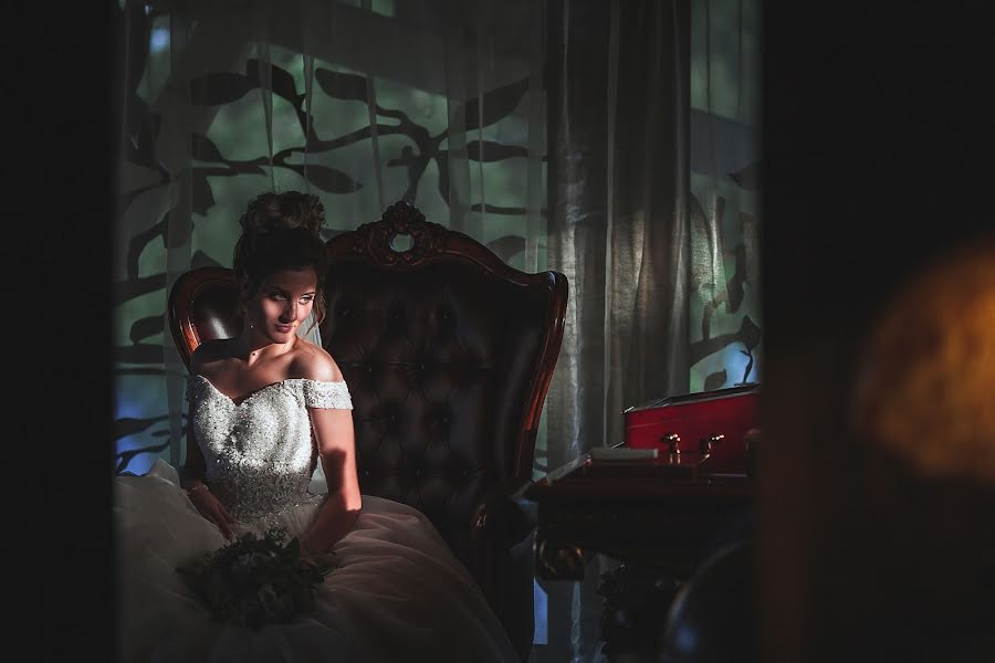 Fotógrafo de casamento Olga Butina (butinafoto). Foto de 25 de setembro 2019