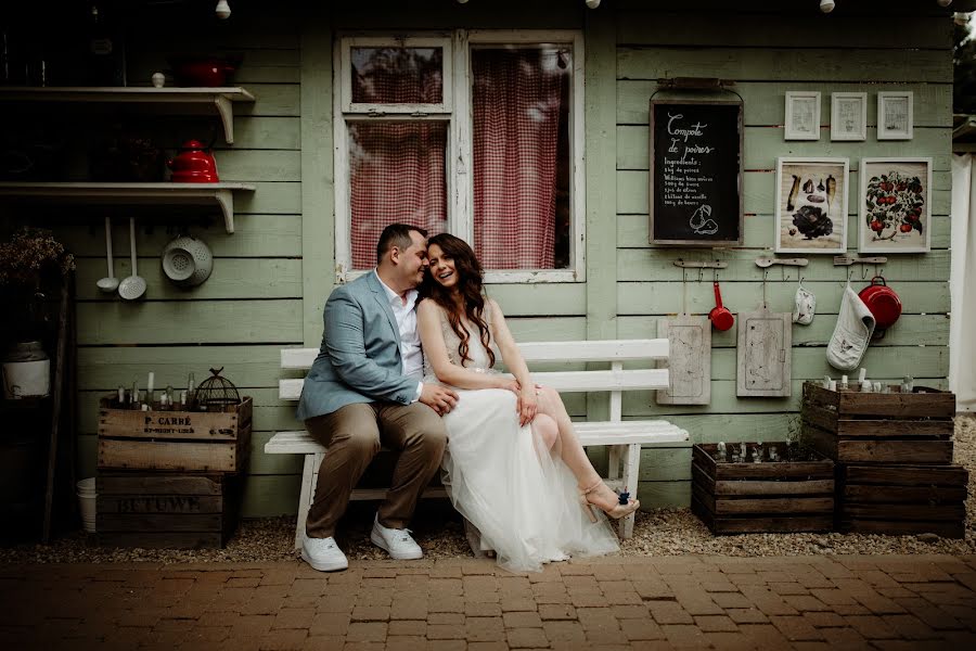 Fotógrafo de casamento Craciun Rares (rarescraciun). Foto de 12 de agosto 2023