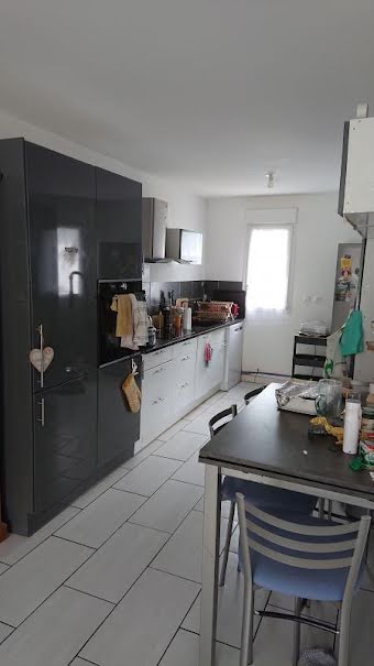 Location  maison 4 pièces 95 m² à Saint-Pierre-des-Corps (37700), 980 €