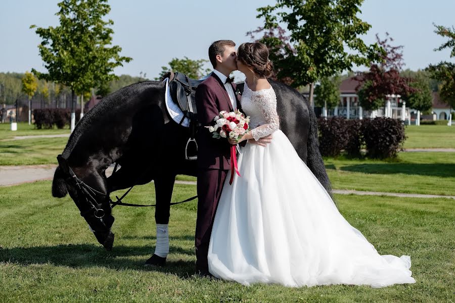 Fotografo di matrimoni Veronika Klimontova (askarova). Foto del 4 ottobre 2019