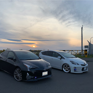 プリウスα ZVW41W