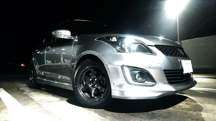 スイフトの洗車・TE37sonic・洗車後パシャリ・ワイド画像も可能に！に関するカスタム事例の投稿画像1枚目