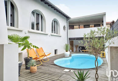 Maison avec piscine et terrasse 8