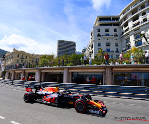 Max Verstappen controleert van begin tot einde in Monaco en slaat dubbelslag, fiasco voor Mercedes