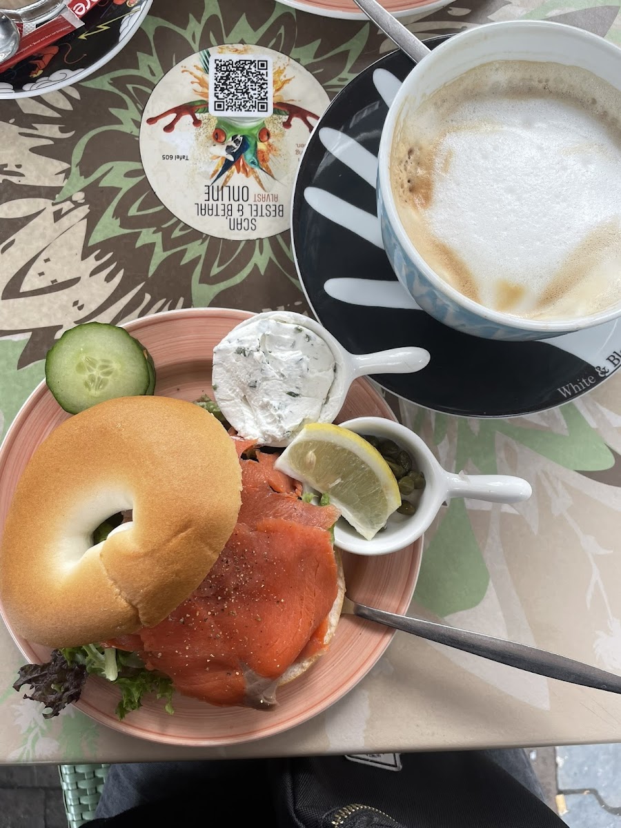 Wild Alaskan Salmon Bagel with Chive Cream Cheese