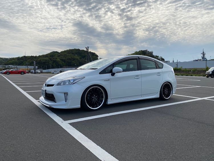 プリウスの愛車の横顔・舞鶴市・お題に乗っかってみた・赤レンガに関するカスタム事例の投稿画像2枚目