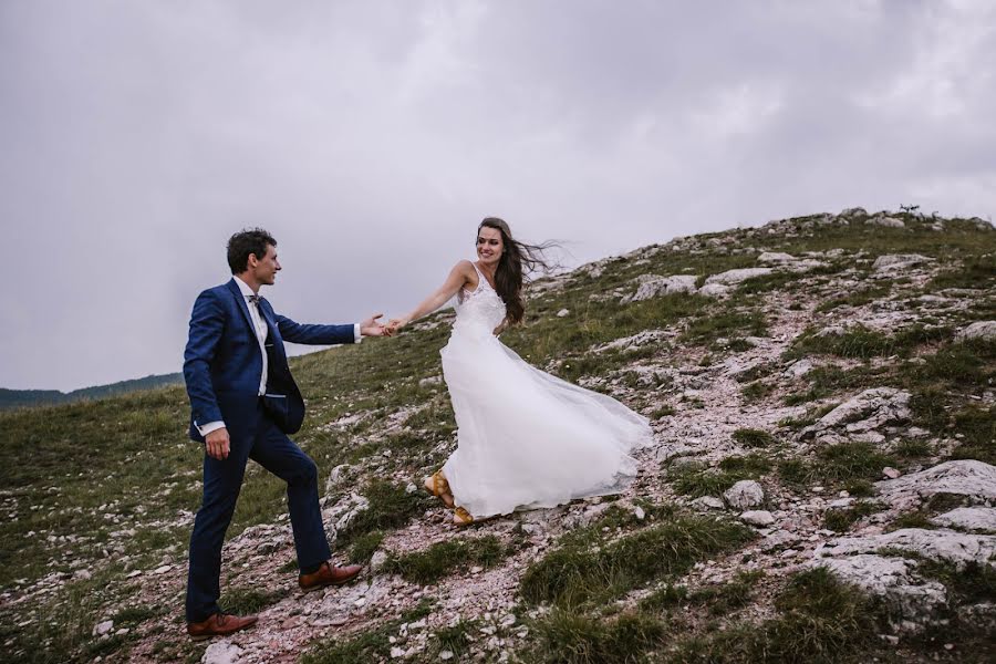 Fotógrafo de casamento Anita Dajka (dajkaanita19). Foto de 2 de outubro 2020