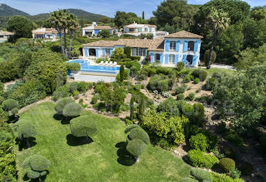 Villa avec piscine et terrasse 3