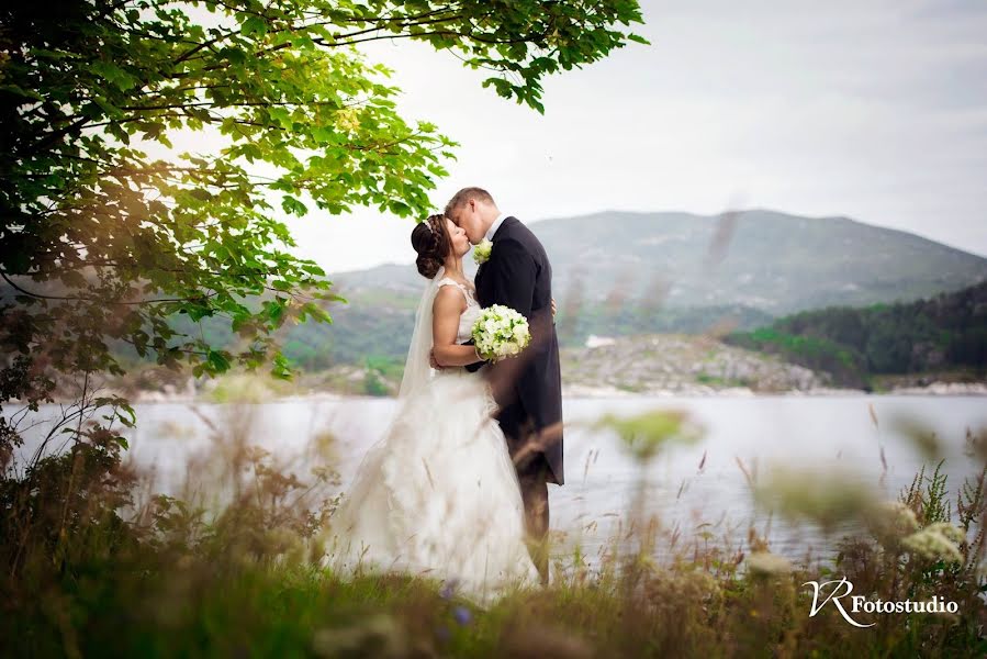 Fotografo di matrimoni Victoria Rinde (victoriarinde). Foto del 14 maggio 2019