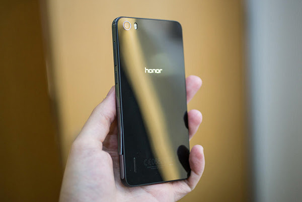 Dung lượng PIN của Honor 6