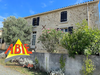 maison à Saint-Martin-des-Fontaines (85)