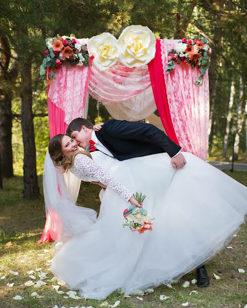 Fotógrafo de casamento Dmitriy Smirenko (dmitriiphoto). Foto de 22 de novembro 2015