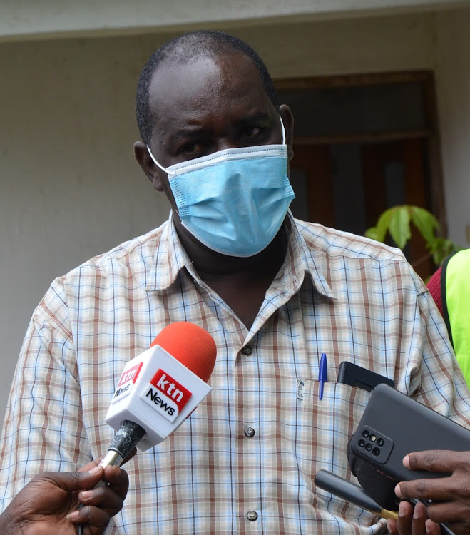 Harmon Ndung’u of Tramtel driving school in Nyahururu, Laikipia County addresses the media in Nyeri town on Thursday