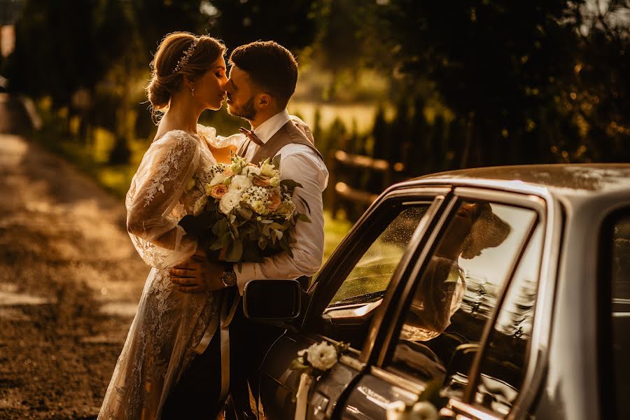 Fotografo di matrimoni Radosław Kościelniak (radoslawkosci). Foto del 9 giugno 2022