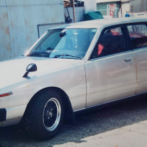 スカイライン C210