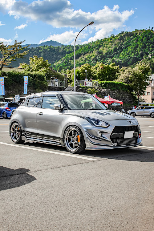 スイフトスポーツのスイフトスポーツ・関西スイフト祭り・アドバンレーシングGT BEYOND・ZC33Sに関するカスタム事例の投稿画像9枚目